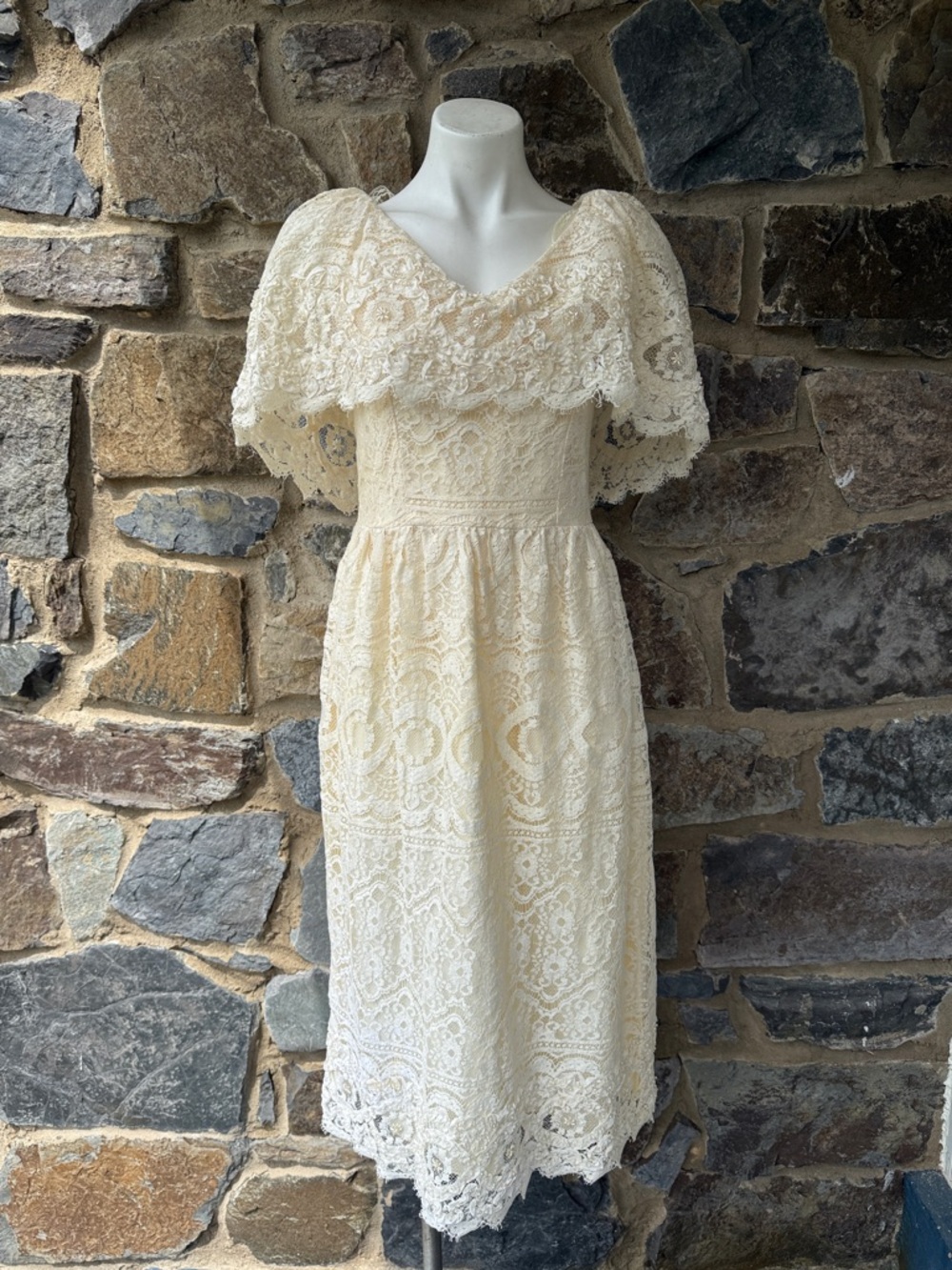 Vintage Themes Lace Beaded Cape Overlay Midi Dress Romantic Cottagecore Size 12